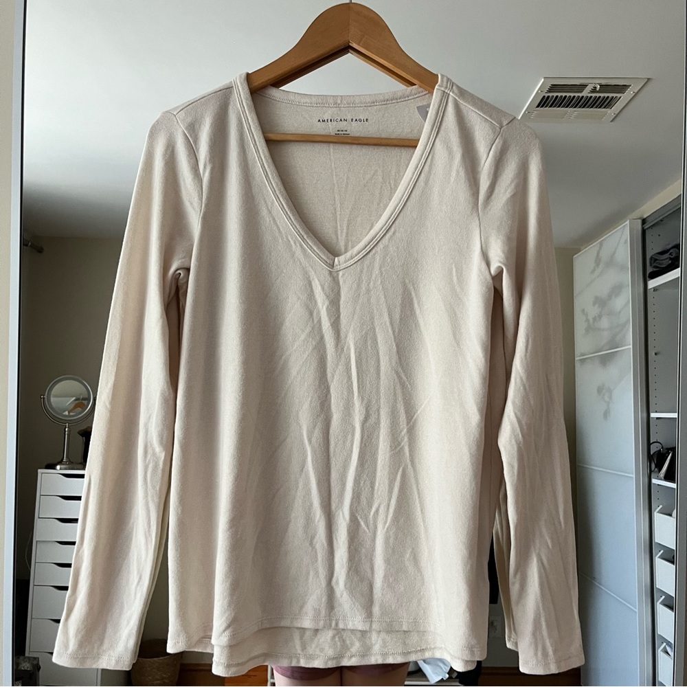 American Eagle Soft Long Sleeve V-neck Tee